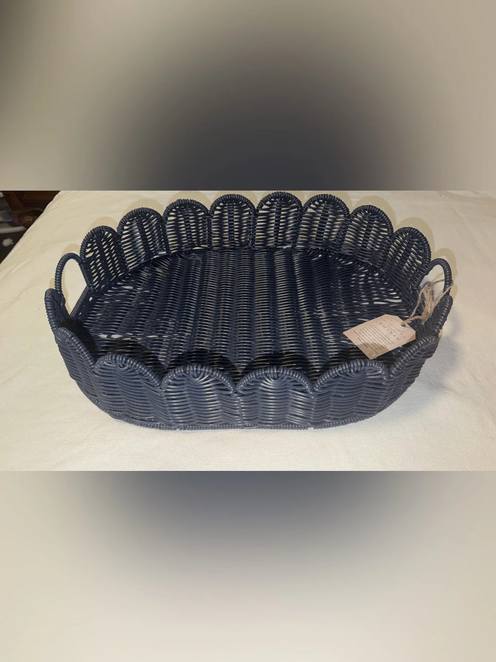 NWT MADE IN VIETNAN Woven Scalloped Edge Serving Tray - Navy Sz 14w4H 19 L
